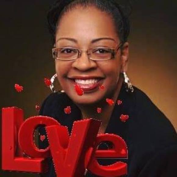 Meet your Posher, Monica - Picture 1 of 1